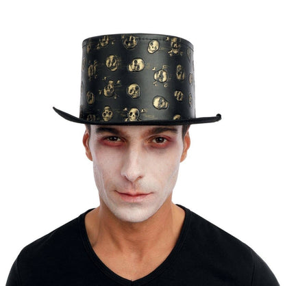 Chapeau à têtes de mort dorées