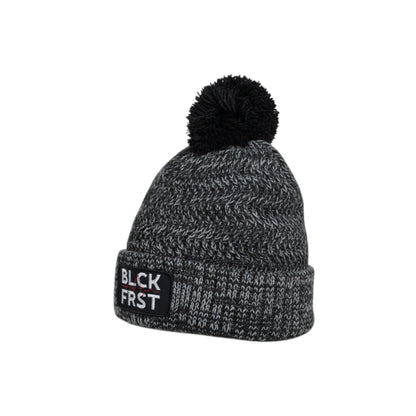 Flauschige Mütze mit Bommel "BLCKFRST"